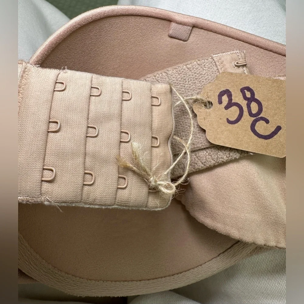 Victoria’s‎ Secret Nude Tan Beige Strapless Lined Bra Multiway Convertible 38C